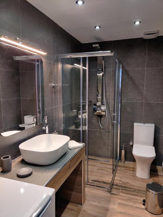 Mare Monte Luxury Apartments 3 Неа Скиони Екстериор снимка