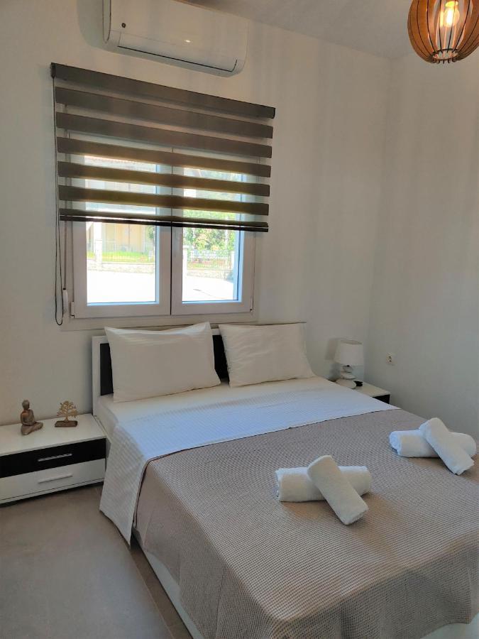 Mare Monte Luxury Apartments 3 Неа Скиони Екстериор снимка
