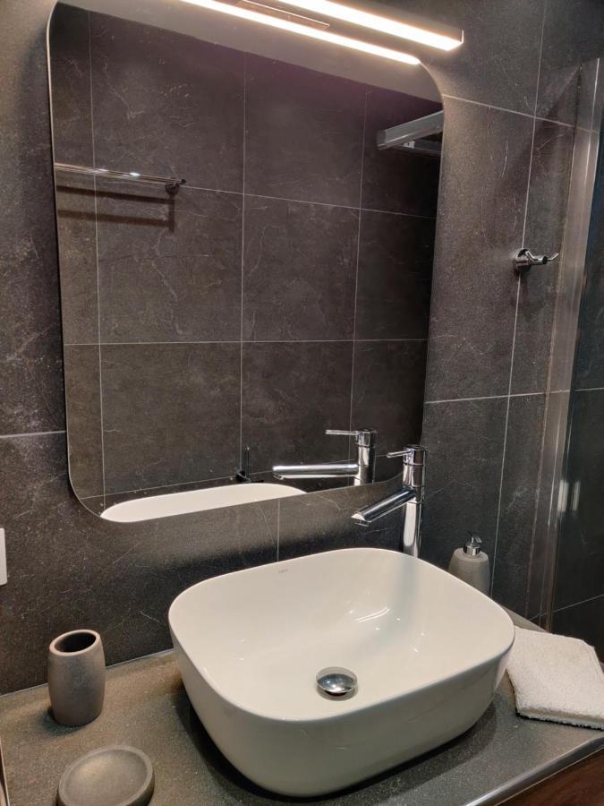 Mare Monte Luxury Apartments 3 Неа Скиони Екстериор снимка