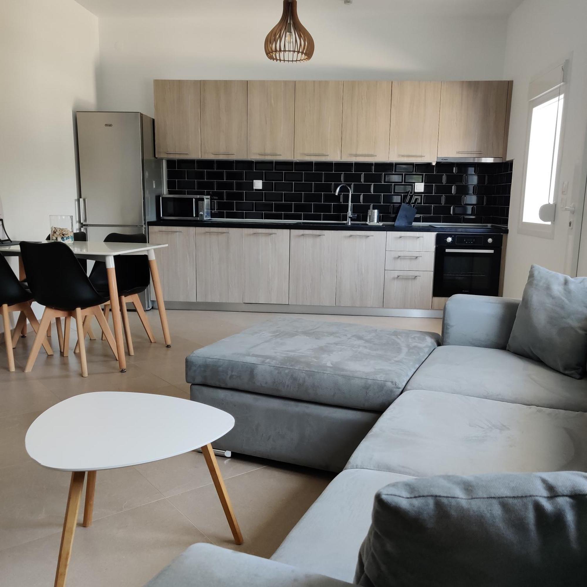 Mare Monte Luxury Apartments 3 Неа Скиони Екстериор снимка